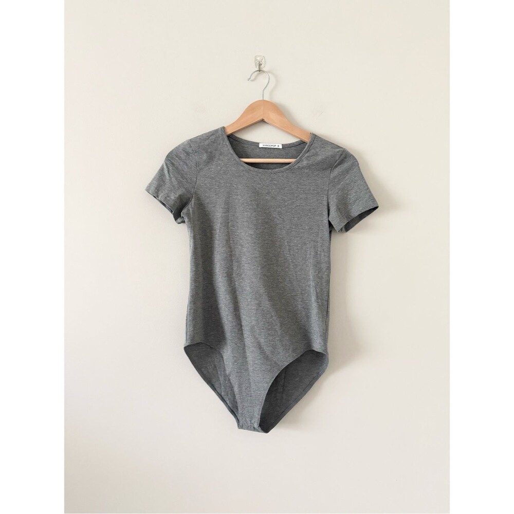 Mangopop Heathered Gray Short-Sleeve Scoop Neck Bodysuit Size S
